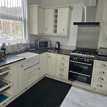 Homebird Property - Conway House Leeds  Extérieur photo